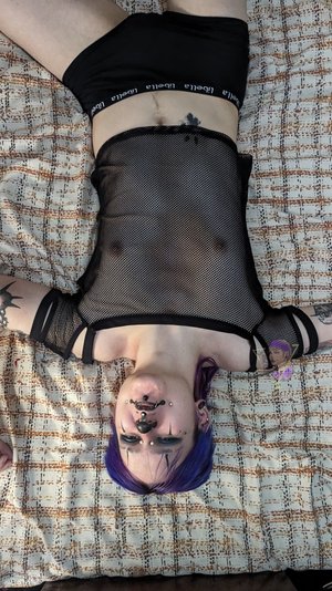 Meet Chrissy: In Bed with a Kinky Clown Switch 