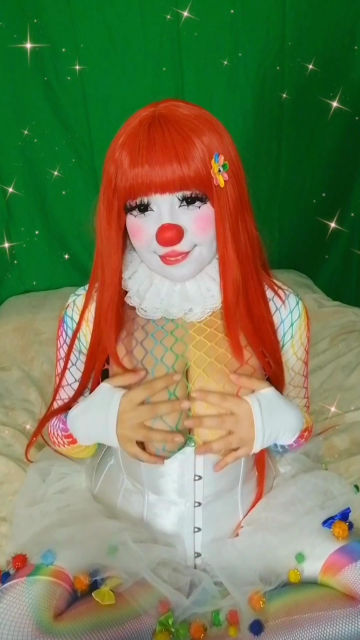 Boobee’s Big Top Titty Tease