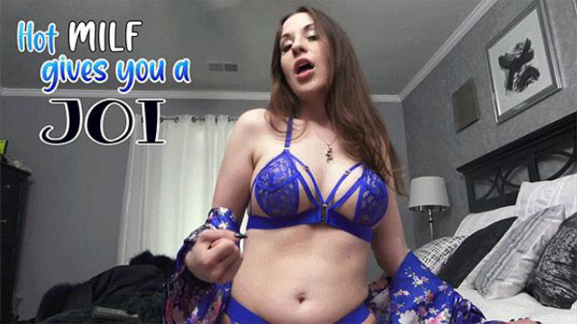 Hot milf gives you a JOI