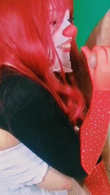 Shy Redhead Clowngirl Foreplay