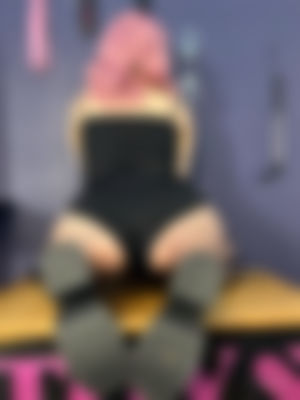 Worship Cuckles: Hairy Clown Body Worship
