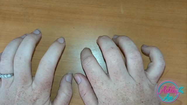ASMR Fingernail tapping